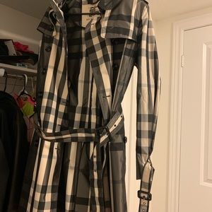 Burberry women rain coat